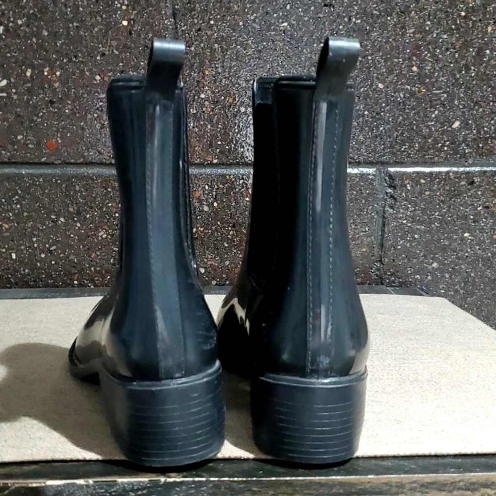 JEFFREY CAMPBELL BLACK CLASSIC RUBBER RAINBOOTS SIZE 9
